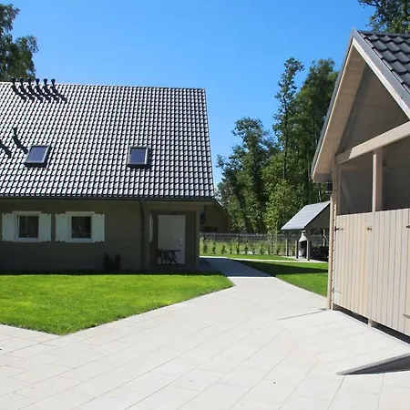 Morskie Wakacje Holiday home Dziwnow
